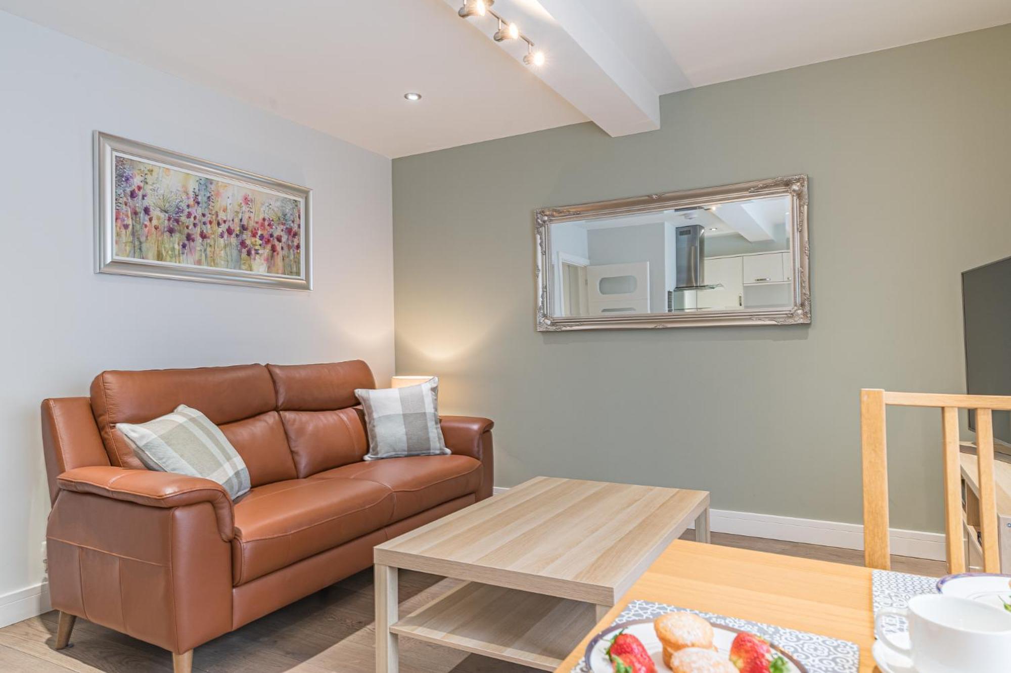 Abbey Apartments Modern Aparthotel For Tourists & Professionals بارو في فرنيس المظهر الخارجي الصورة