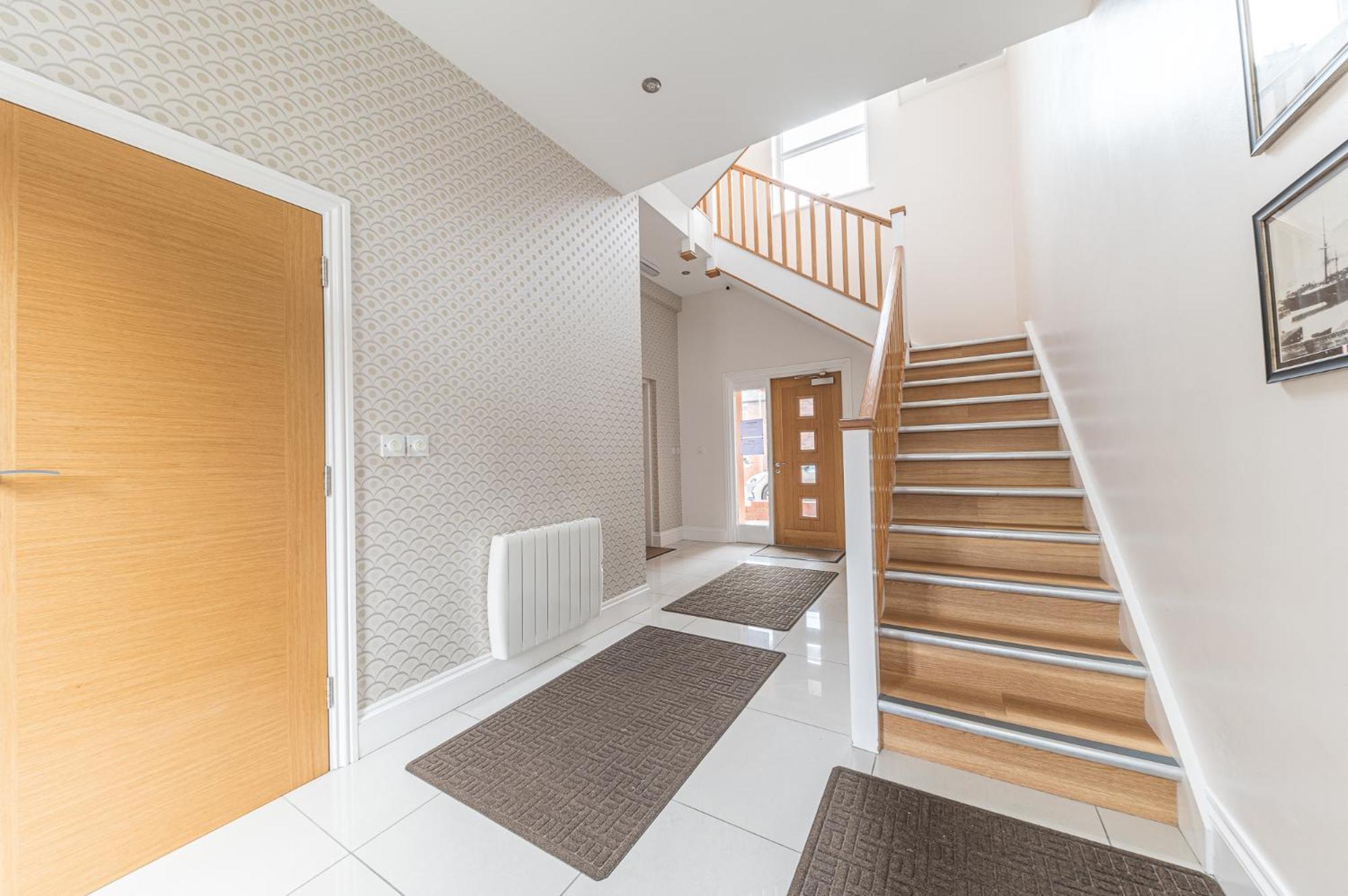 Abbey Apartments Modern Aparthotel For Tourists & Professionals بارو في فرنيس المظهر الخارجي الصورة