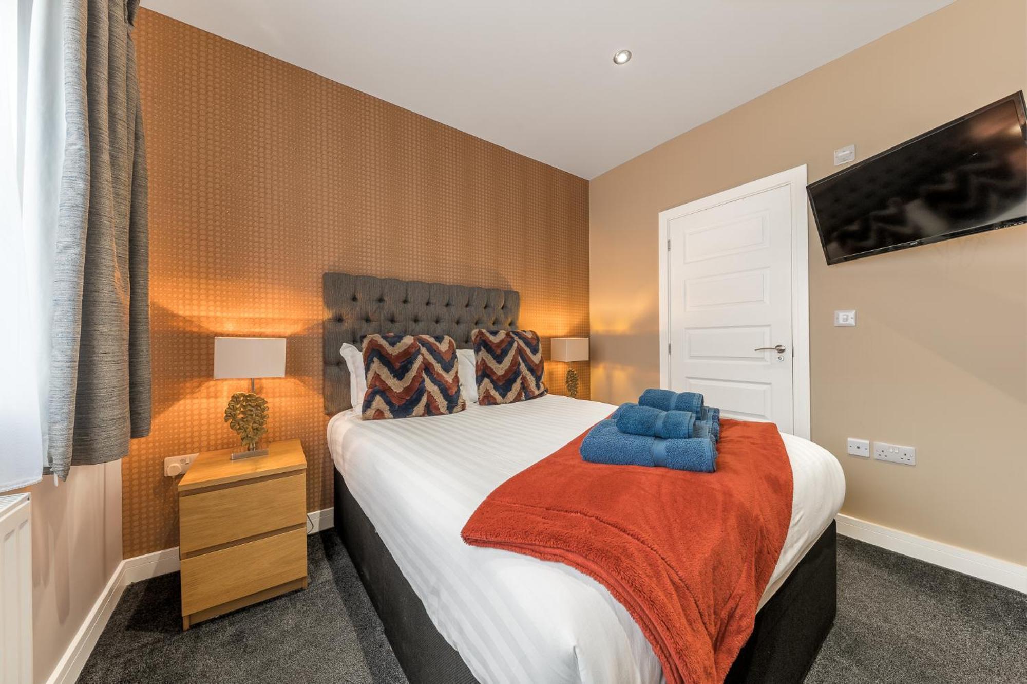 Abbey Apartments Modern Aparthotel For Tourists & Professionals بارو في فرنيس المظهر الخارجي الصورة